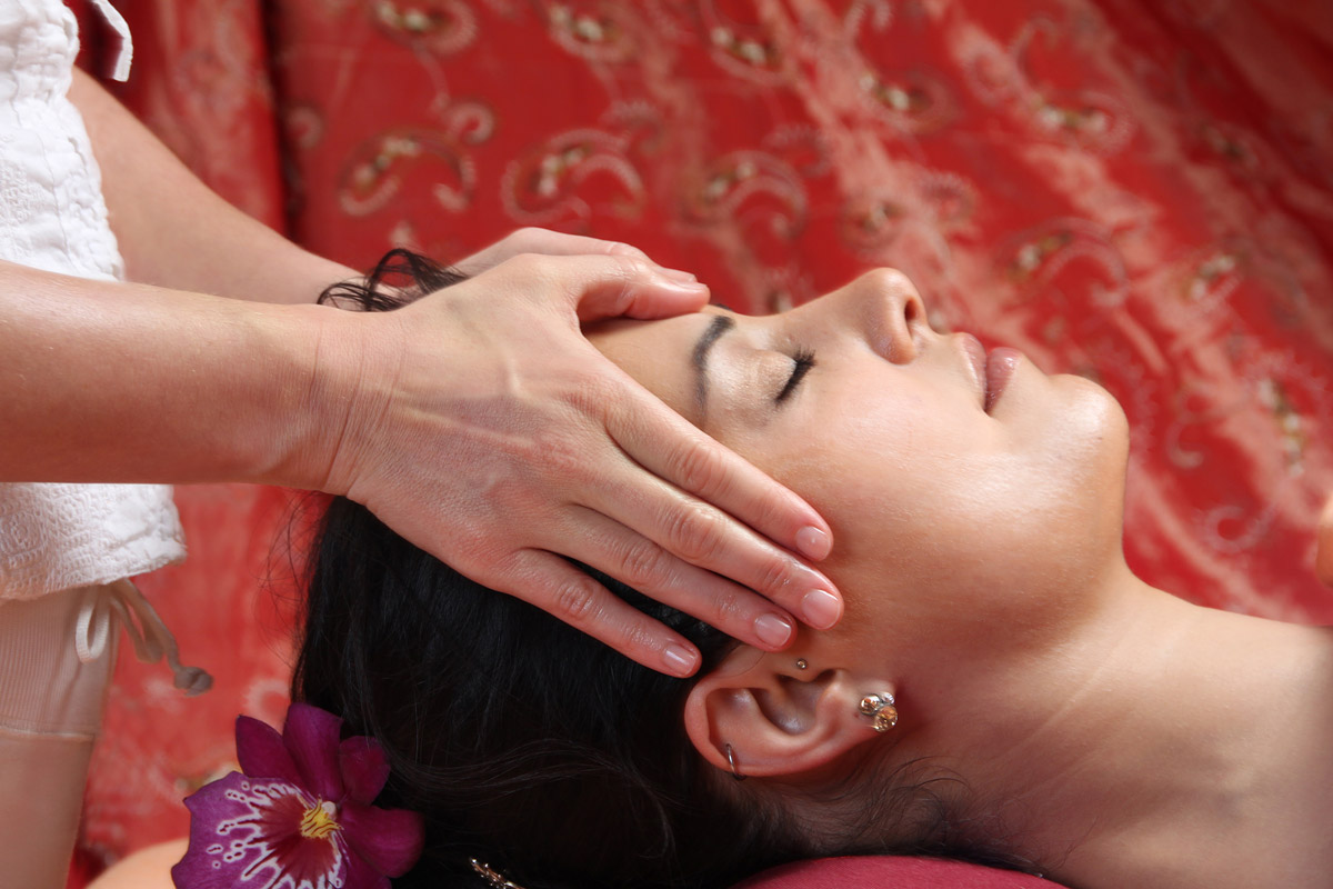 Ayurveda Gesichtsmassage